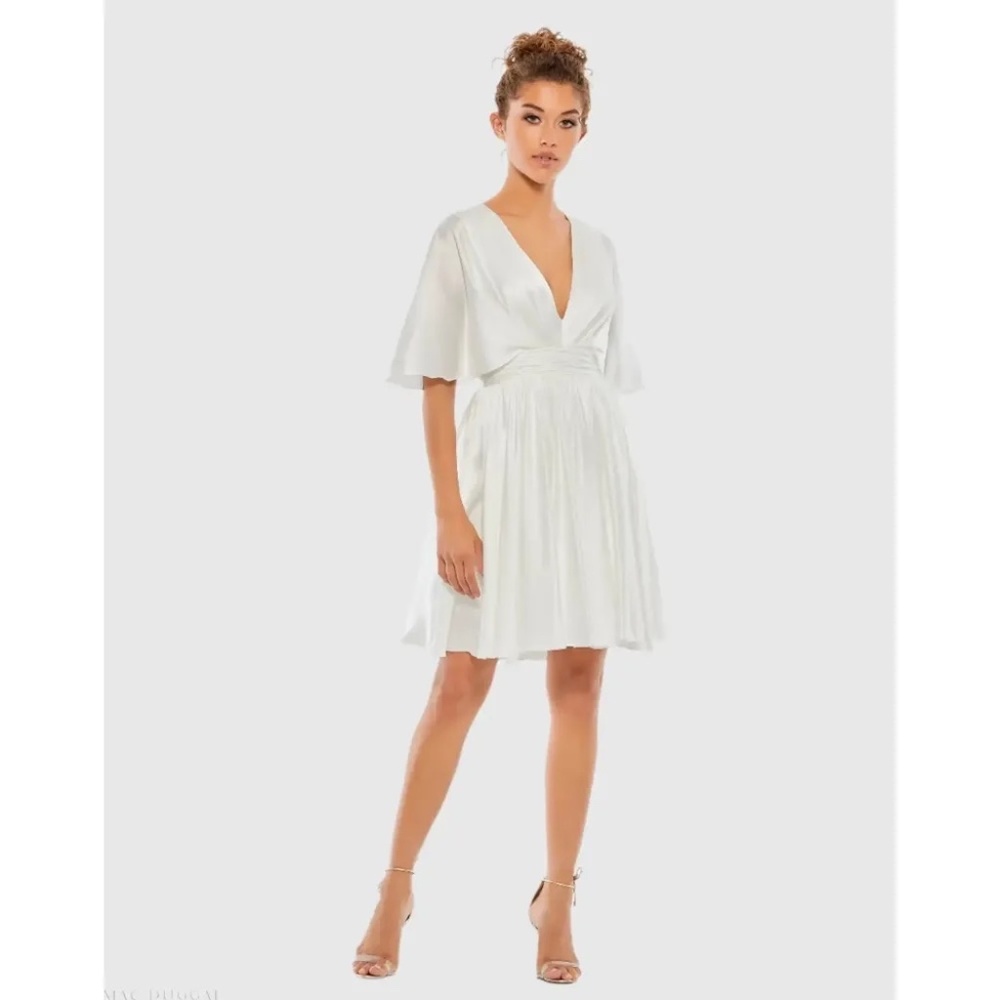 NWT Ieena for Mac Duggal Satin Flowy Flutter Sleeve Mini Dress - size 2